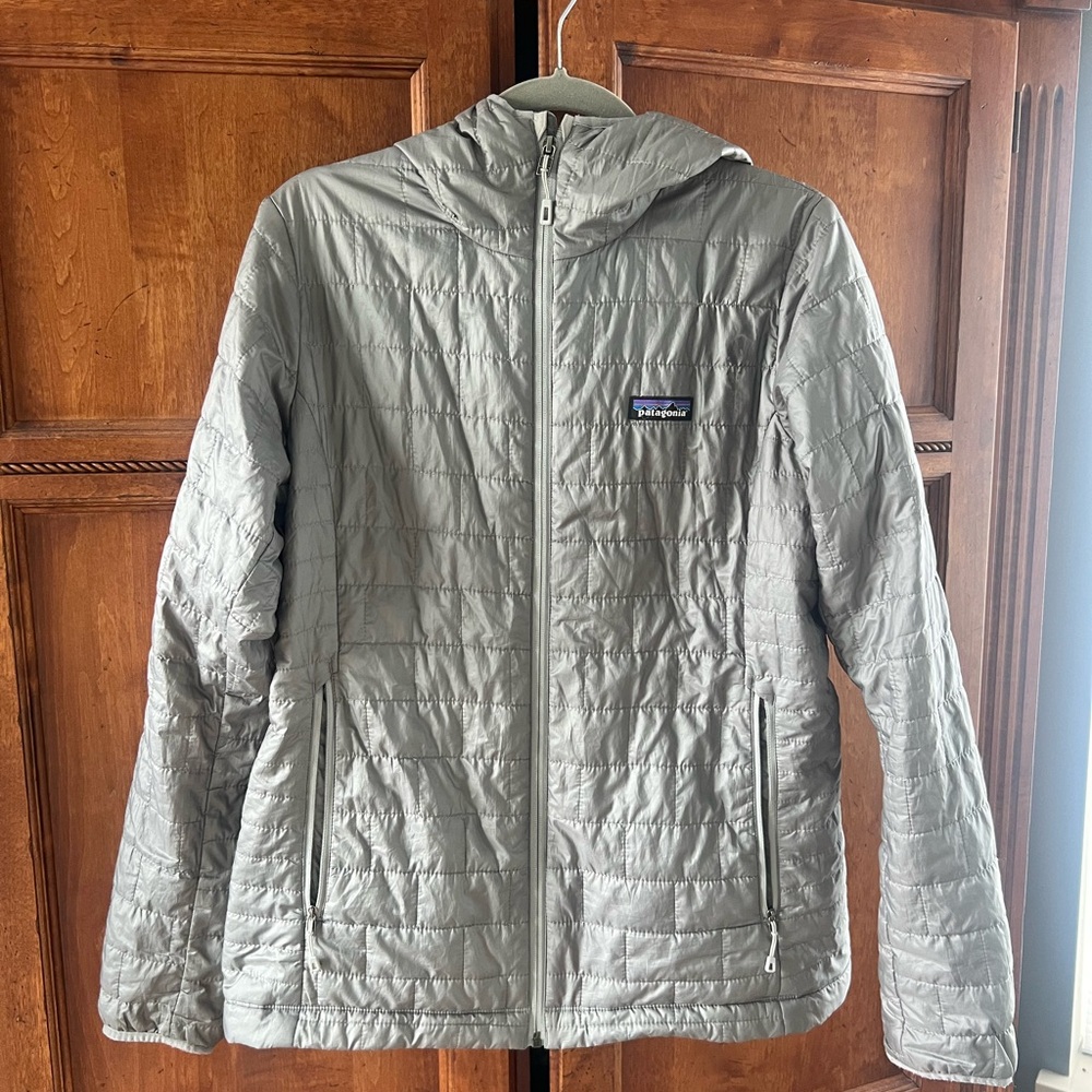 Patagonia women’s Nano puff hoody